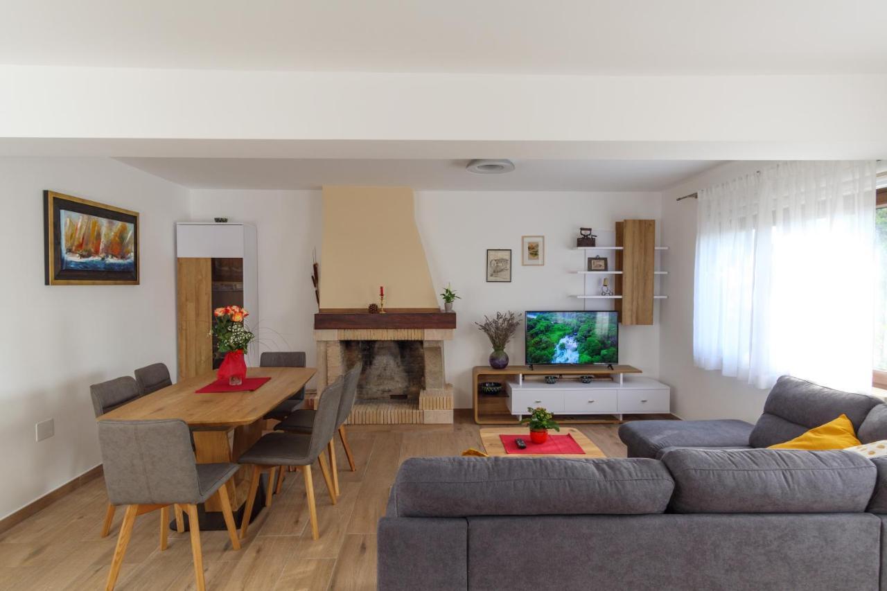 Apartmani Ravan Cernik  Eksteriør bilde