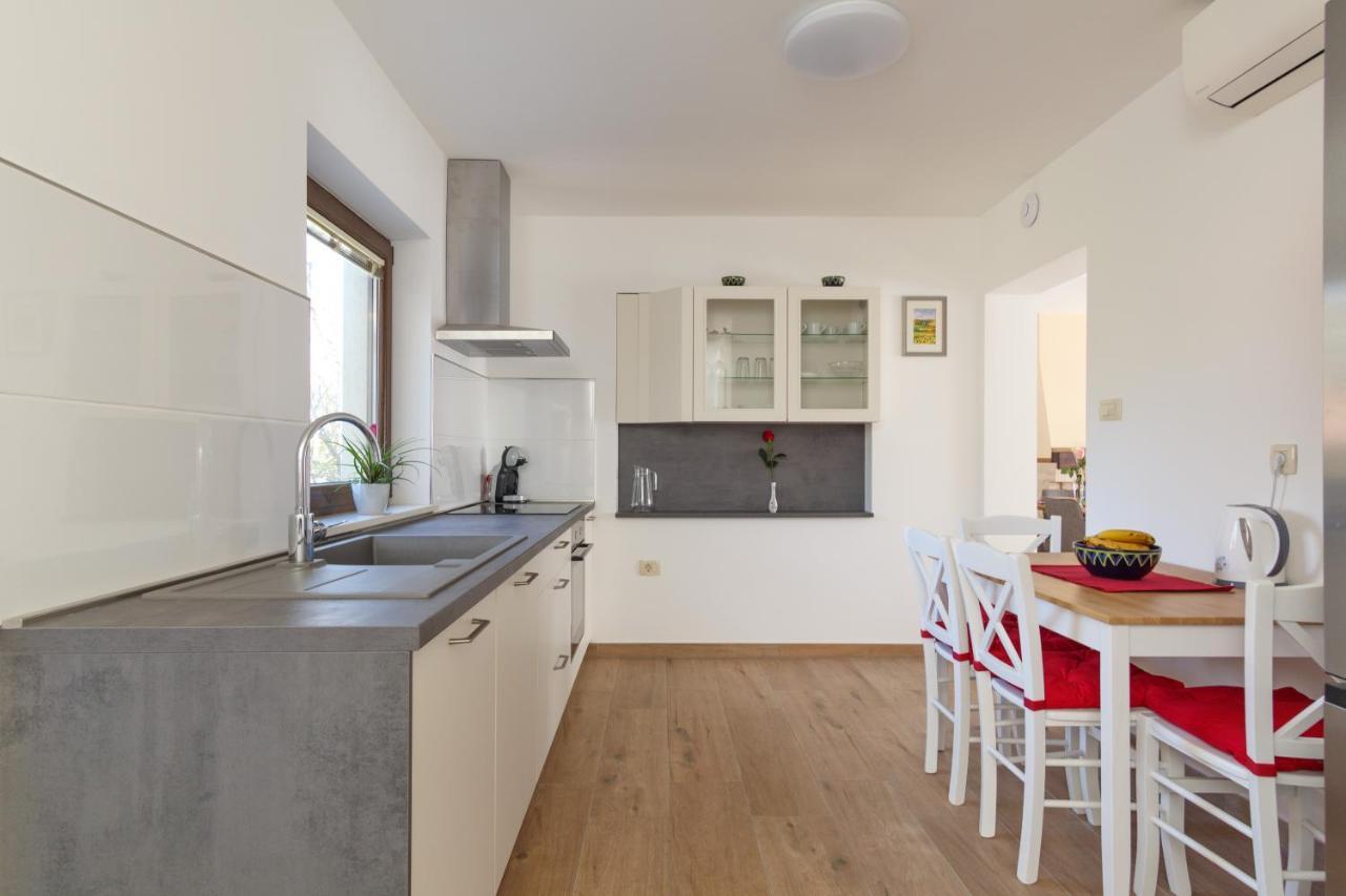 Apartmani Ravan Cernik  Eksteriør bilde