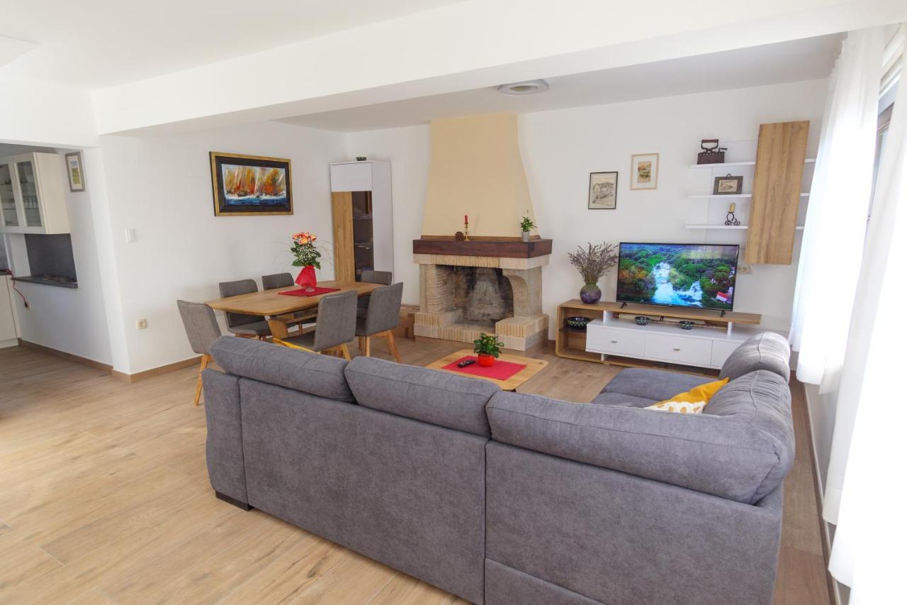 Apartmani Ravan Cernik  Eksteriør bilde